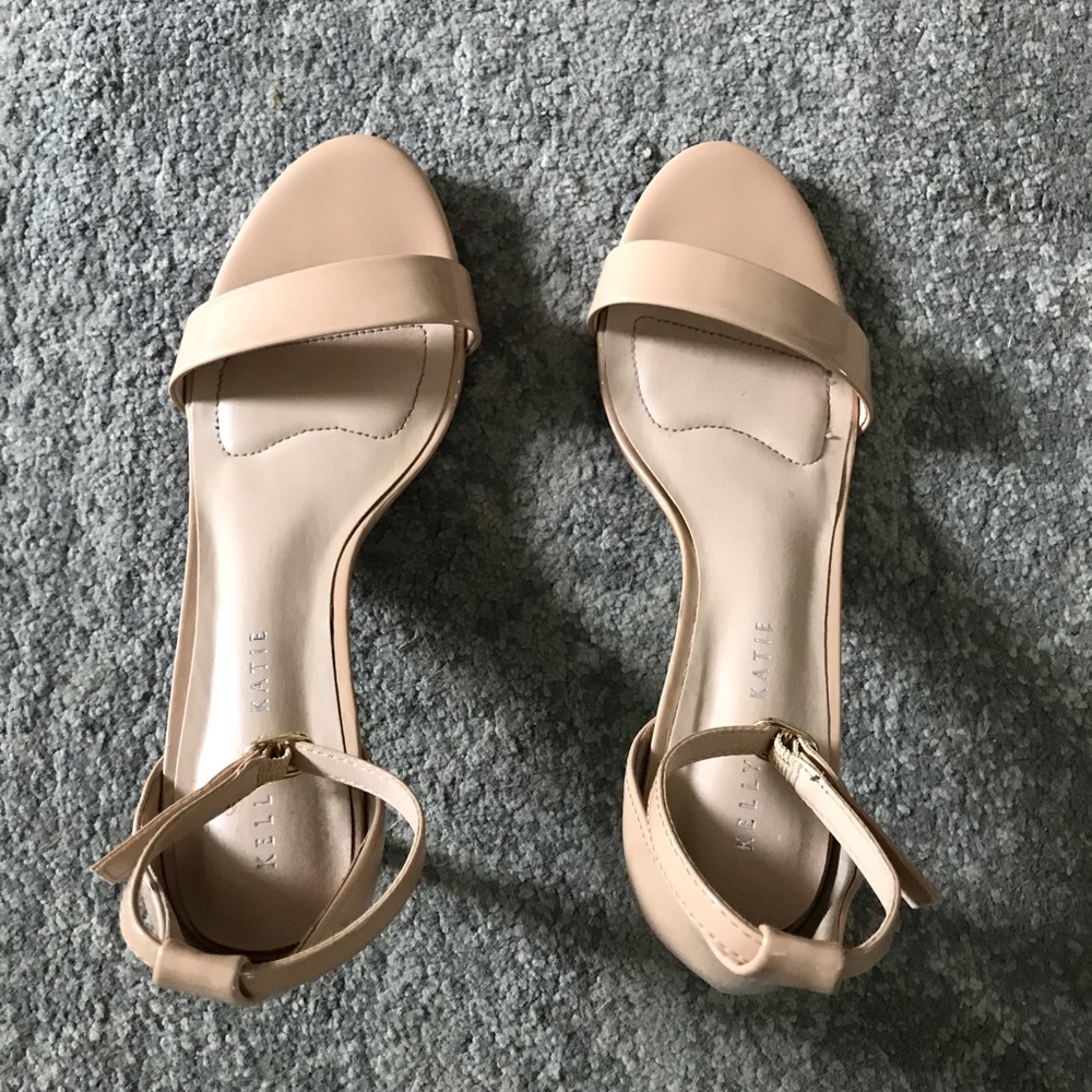 Kelly and Katie Nude Heels